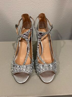 Jewel Badgley Mischka Silver Crystal T-Strap Evening Heels